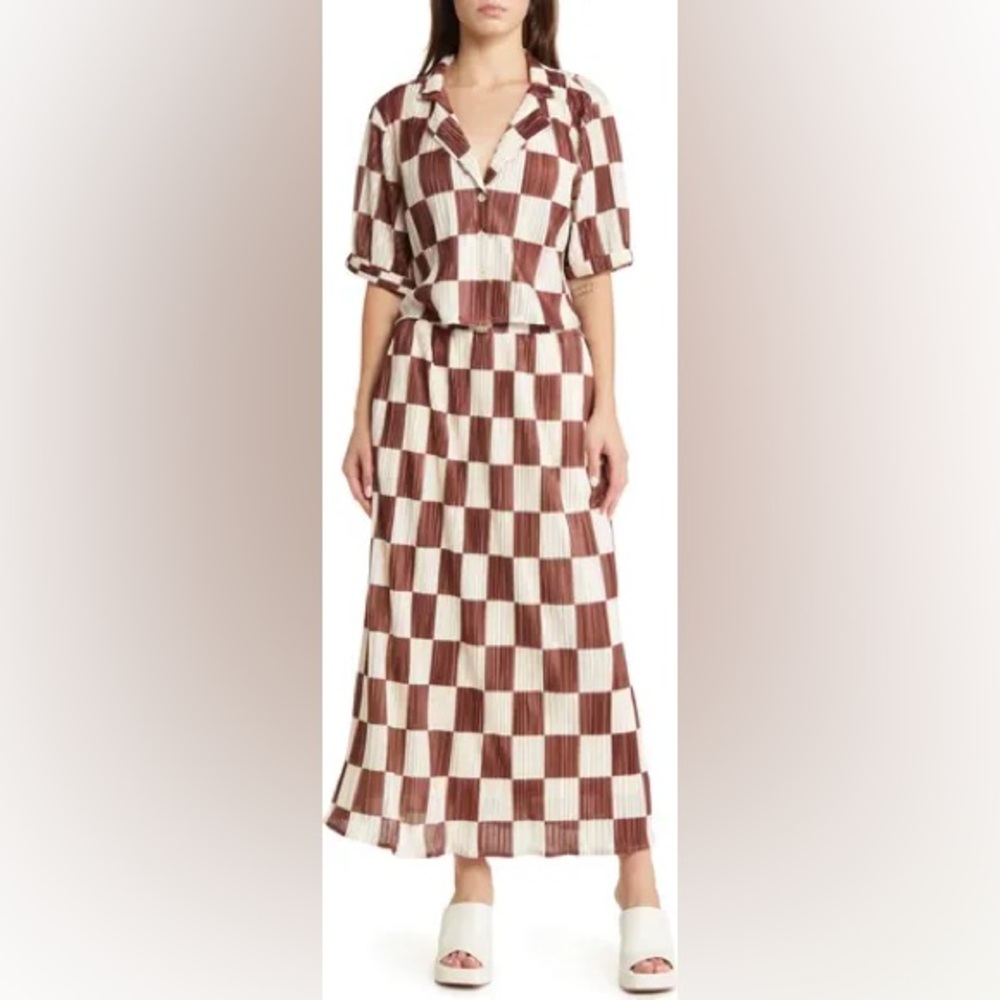 DRESSED IN LALA: Cést la Vie Plissé Skirt Set in Mocha Latte